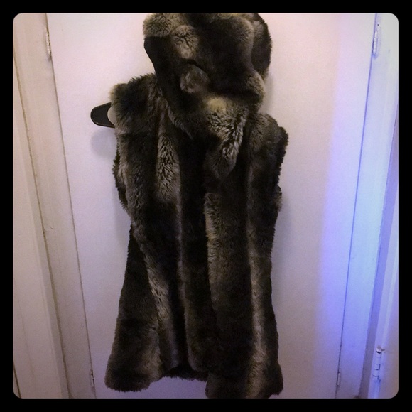 j. valentine Jackets & Blazers - Sz.S Faux fur sleeveless jacket w/bear ears